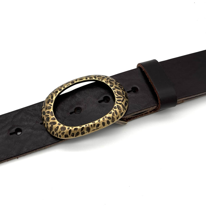 Detailansicht der Buckle 40 mm in Altgold mit matter Oberfläche aus Zinkdruckguss