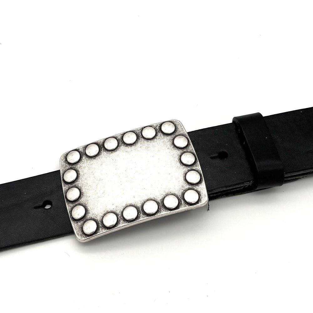 Detailansicht der Buckle 40 mm in Altsilber mit matter Oberfläche aus Zinkdruckguss