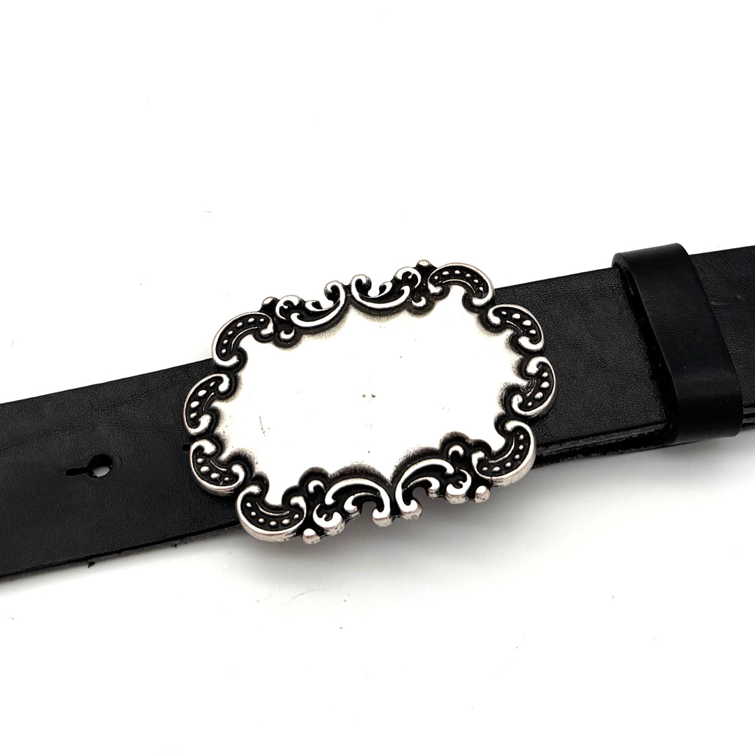 Detailansicht der Buckle 40 mm in Altsilber mit matter Oberfläche aus Zinkdruckguss
