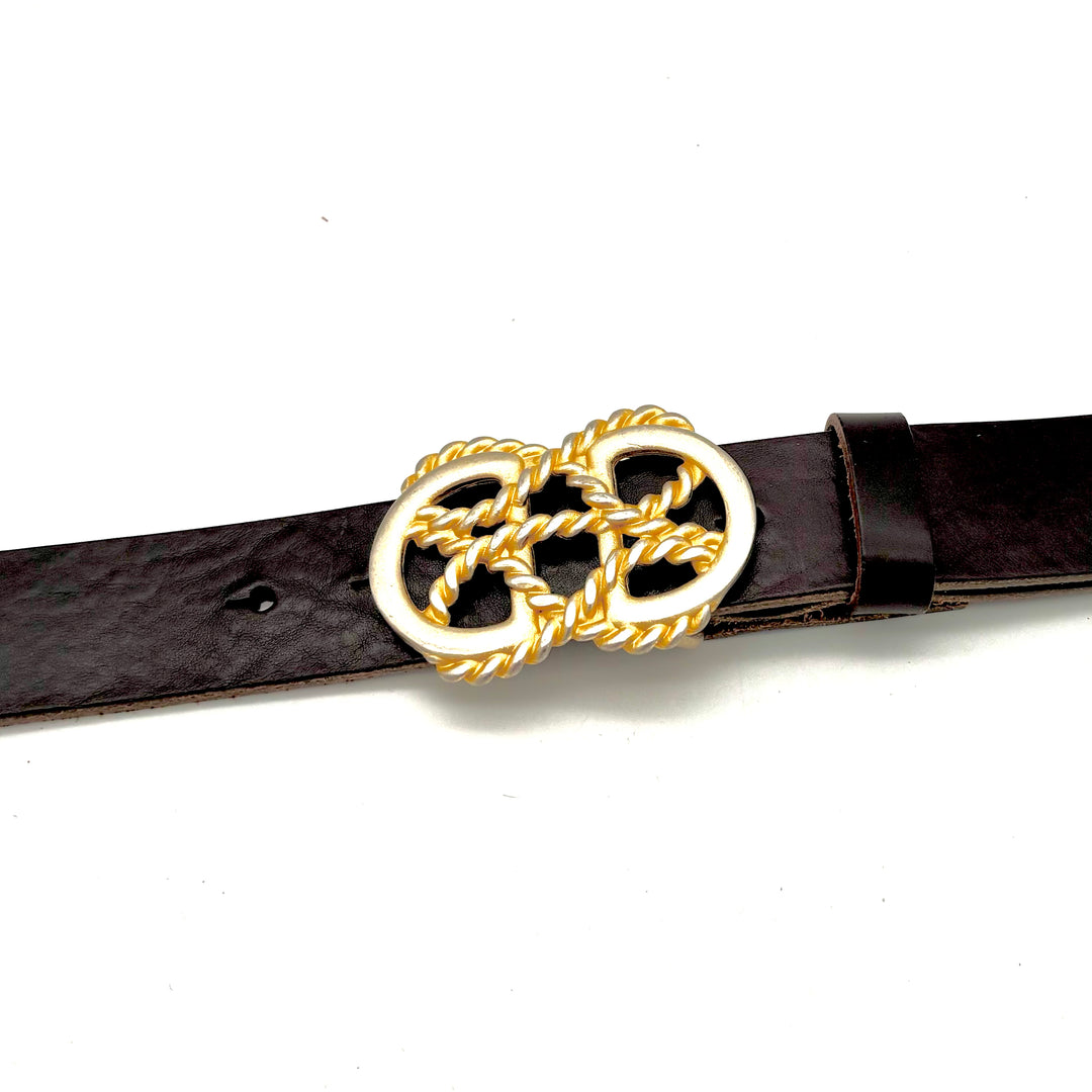 Detailansicht der Buckle 40 mm in Gold mit matter Oberfläche aus Zinkdruckguss