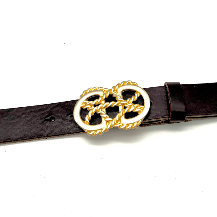 Detailansicht der Buckle 40 mm in Gold mit matter Oberfläche aus Zinkdruckguss