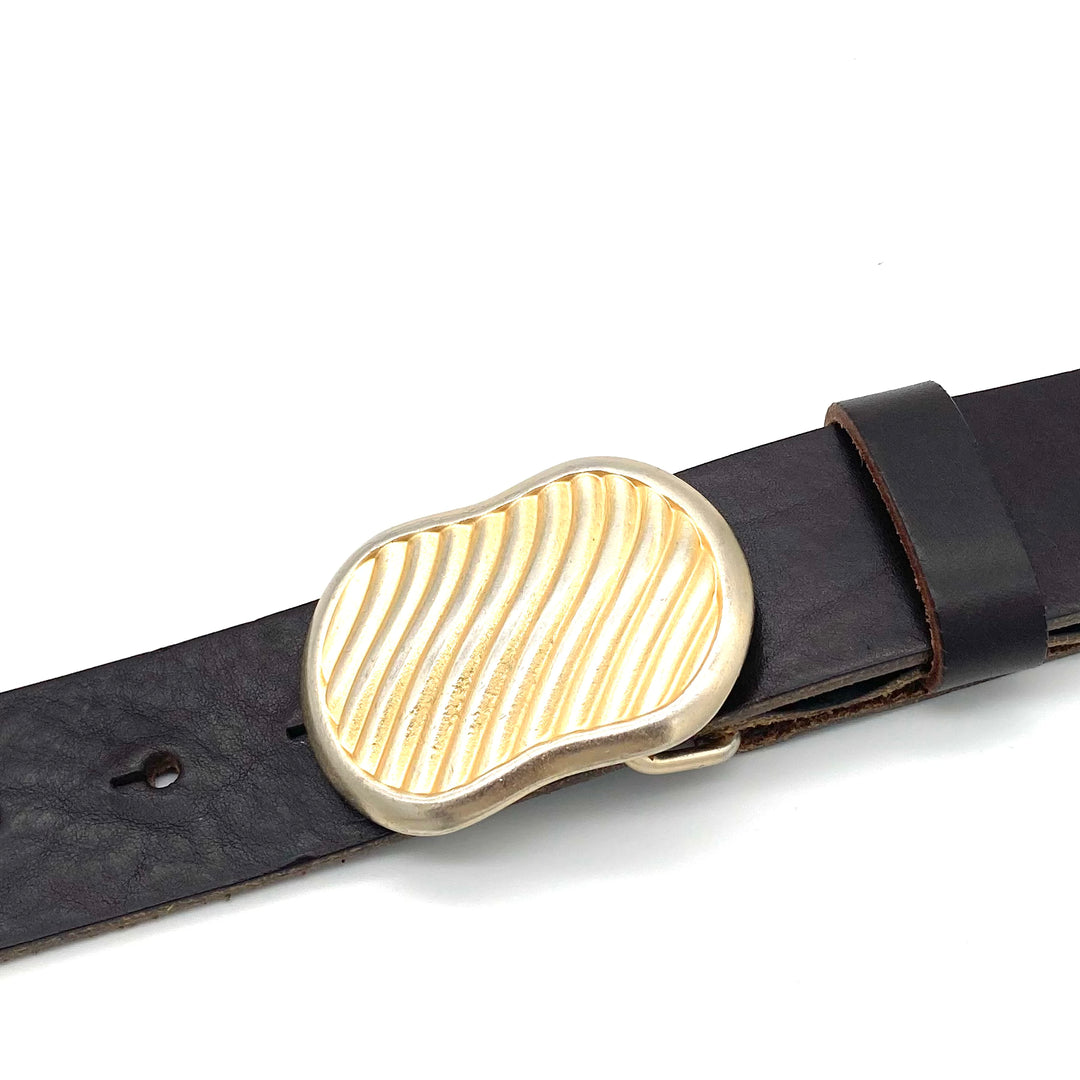 Goldene Buckle 40mm mit matter Oberfläche und Kragenechsen-Motiv