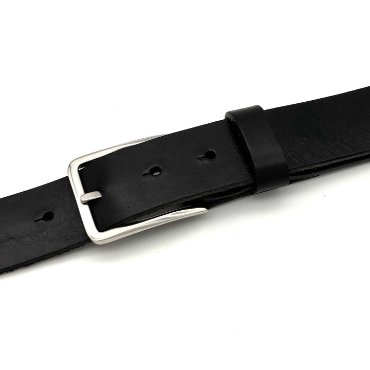 Detailansicht Dornschließe 35 mm aus massivem Edelstahl Hochglanz für 35 mm Ledergürtel
