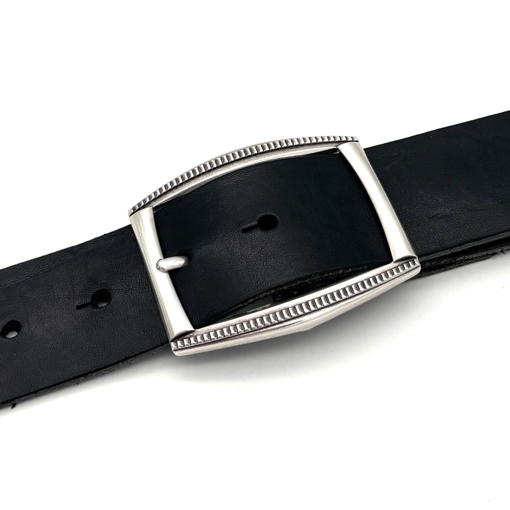 Detailansicht Dornschließe 40 mm Silber versilbert mit breitem Dorn für Gürtel mit breiten Gürtellöchern