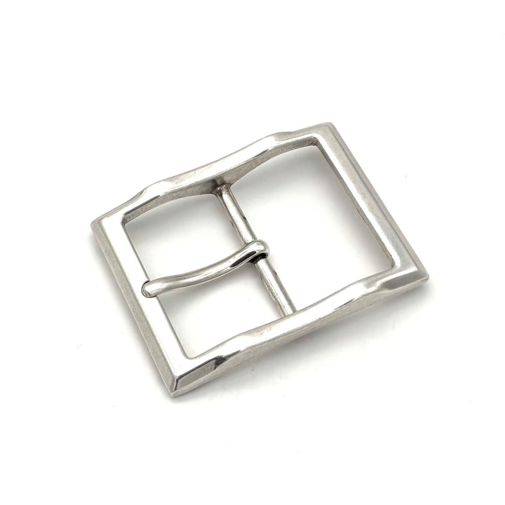 Dornschließe geschlossen 40 mm in Silber versilbert mit breitem Dorn für Druckknopfgürtel – Frontansicht