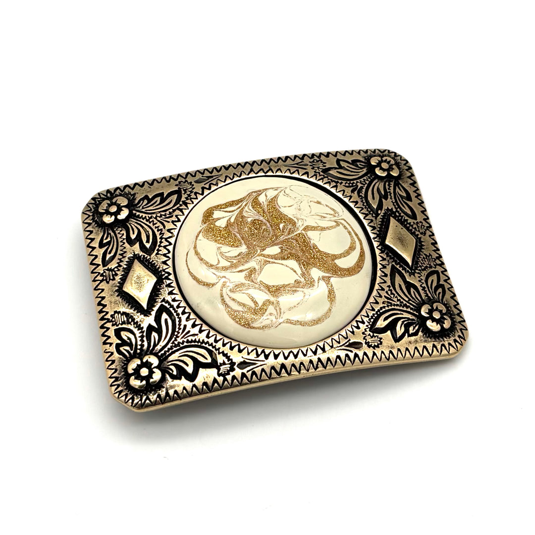 Gürtelschließe Medallion 40 mm in Gold mit beigem Medallion für Druckknopfgürtel – Frontansicht