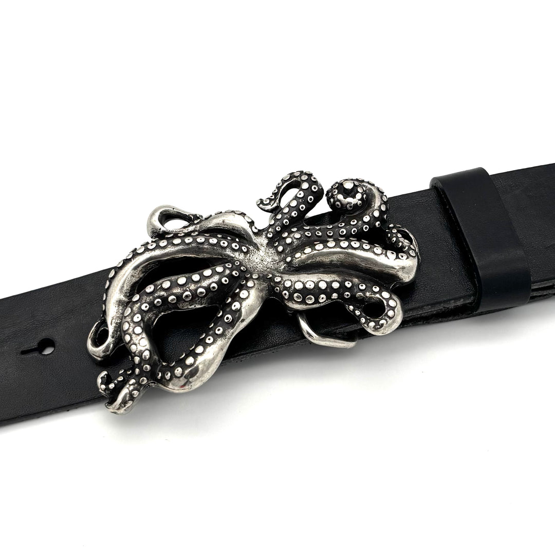Detailansicht der Gürtelschließe Octopus 40 mm in Edelstahl geschwärzt mit matter Oberfläche