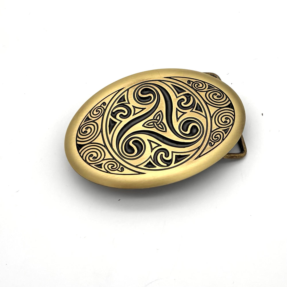 Gürtelschließe Ornament Triskele 40 mm in Gold matt für Druckknopfgürtel – Frontansicht