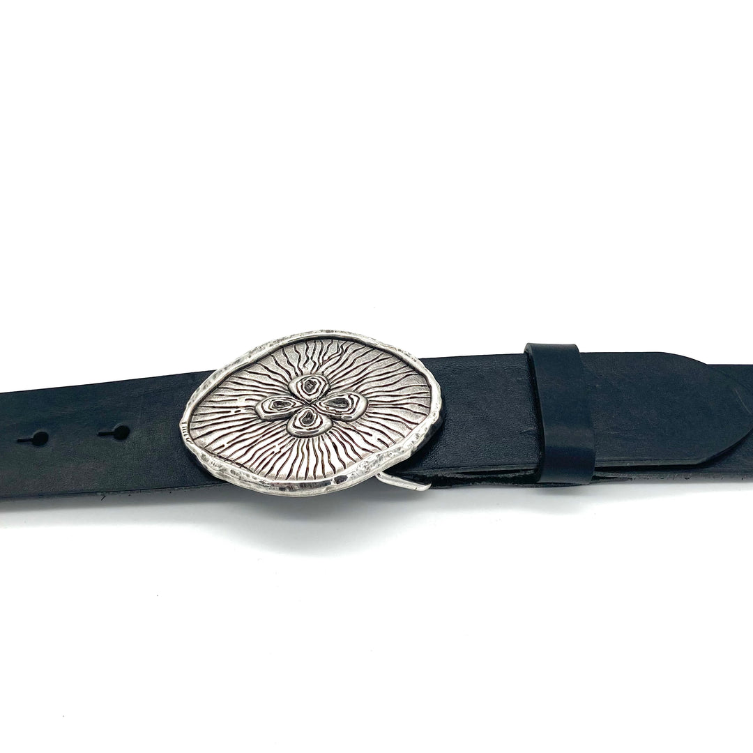 Kleeblatt Motivschließe 40 mm mit matt glänzender Oberfläche