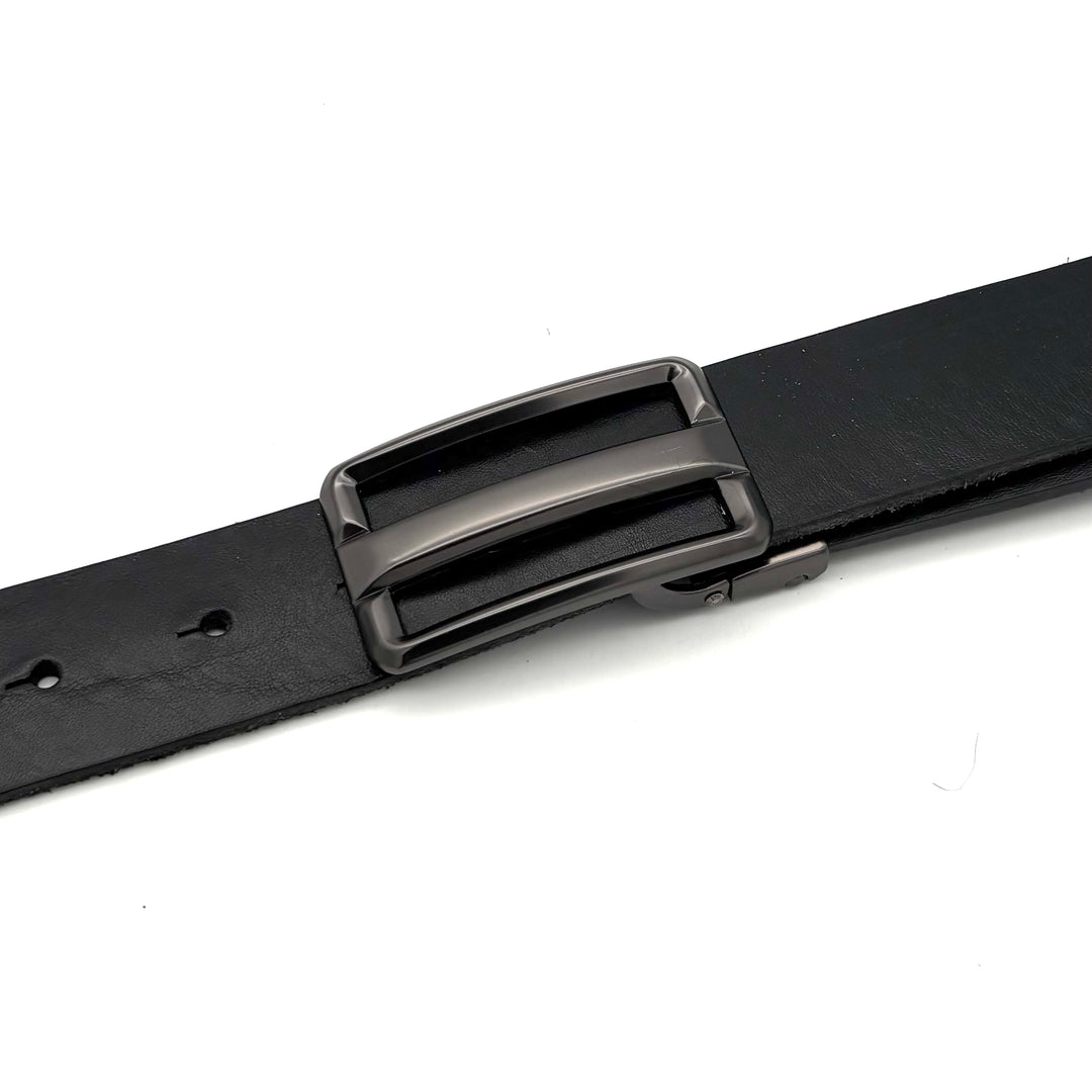 Detailansicht Klemmschließe 35 mm geschwärzt matt mit Klemmmechanismus für 35 mm Lederriemen