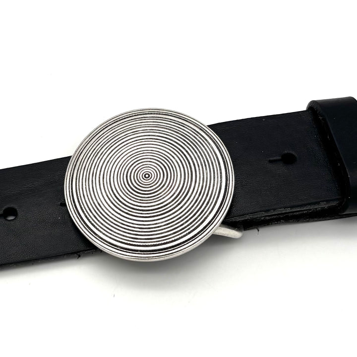 Detailansicht Spirale Buckle 30 mm Altsilber aus Zinkdruckguss mit matter Oberfläche