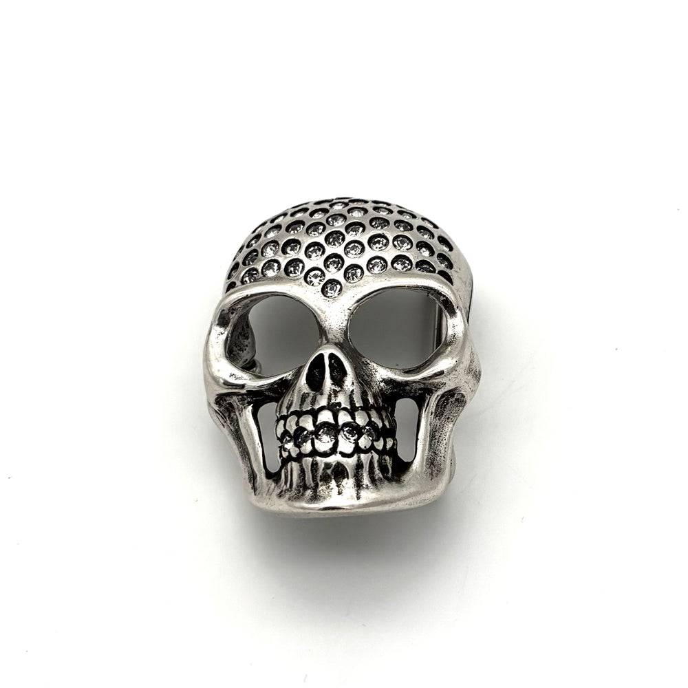 Totenkopf Gürtelschließe 40 mm Altsilber mit weißen Strasssteinen für Druckknopfgürtel Vorderansicht